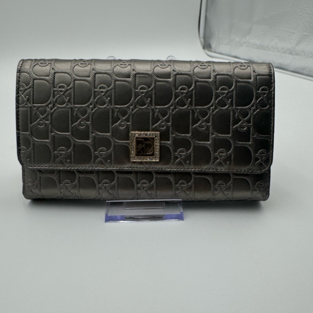 Pinky & Dianne Monogram Organizer Wallet Silver Taupe Tan Charm NEW